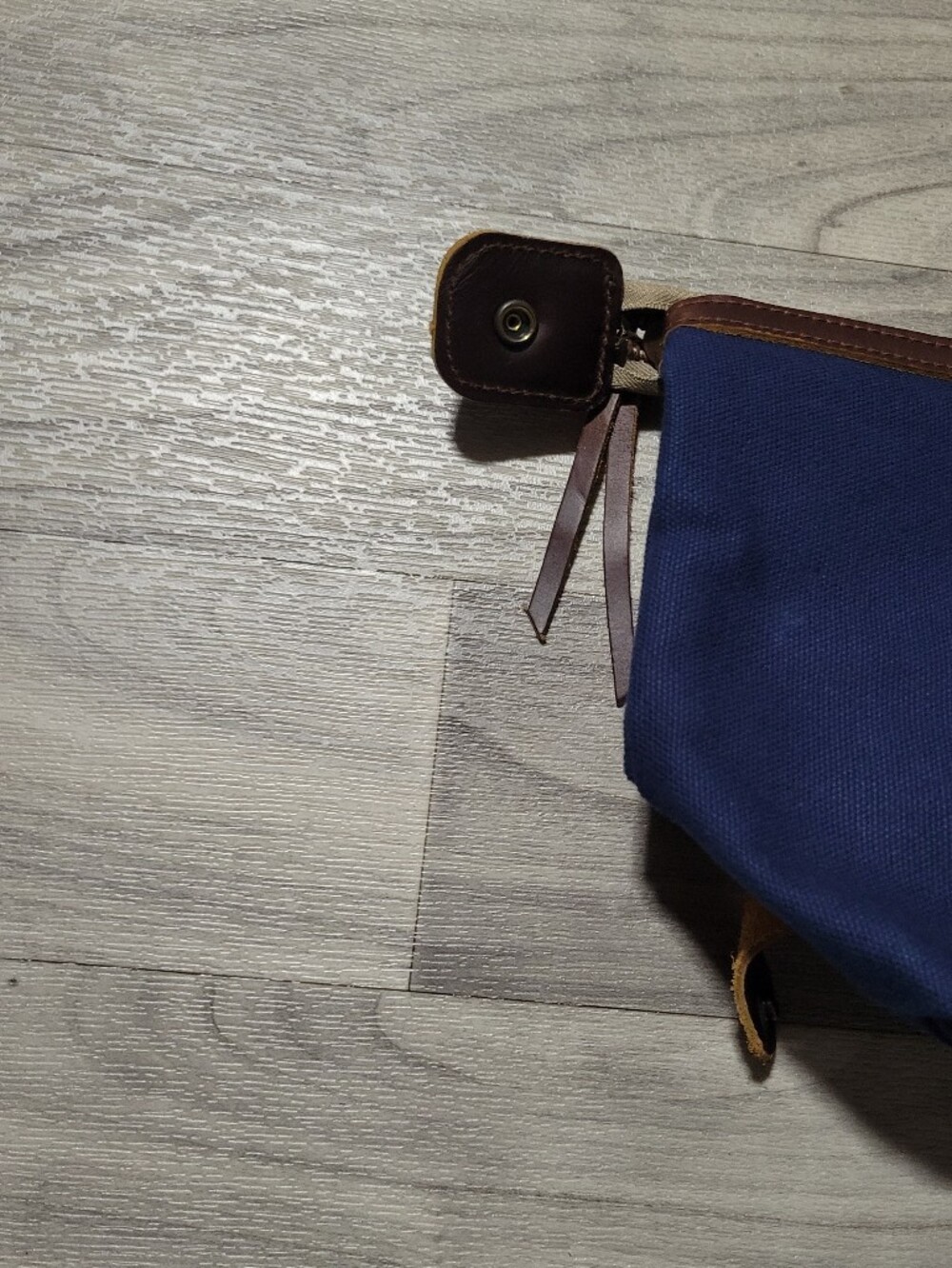 Pendleton Toiletry Bag - Picture 5 of 7